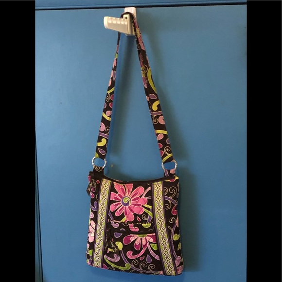 Vera Bradley Handbags - Vera Bradley Hipster Crossbody Purse